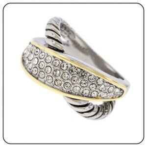 Beautiful Two-Tone White crystals ring